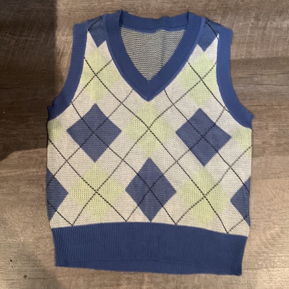 Two Light Sweater Vests - Picture 2 of 3